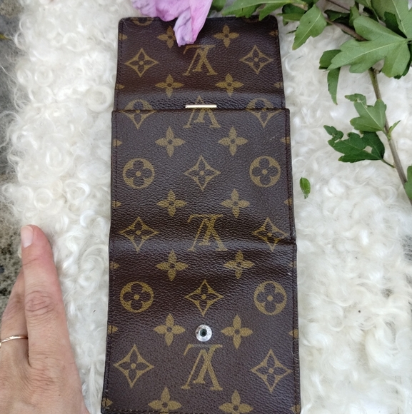 Louis Vuitton Wallet - Picture 4 of 13